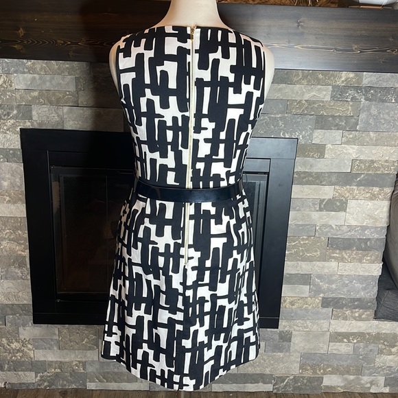 TAHARI POCKET DRESS - Picture 4 of 7